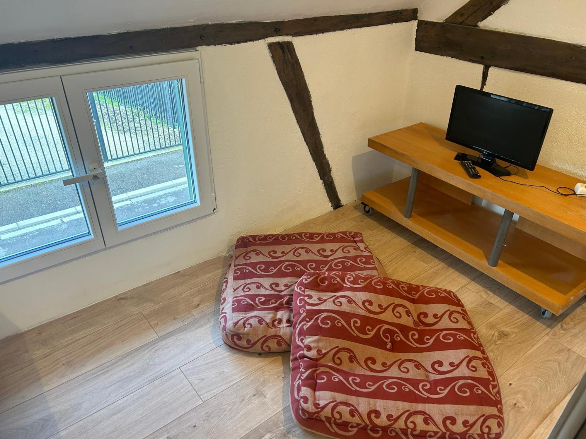 Апартаменты Au Bouquet Troyen - Wifi - Calme Et Tranquillite Труа Экстерьер фото