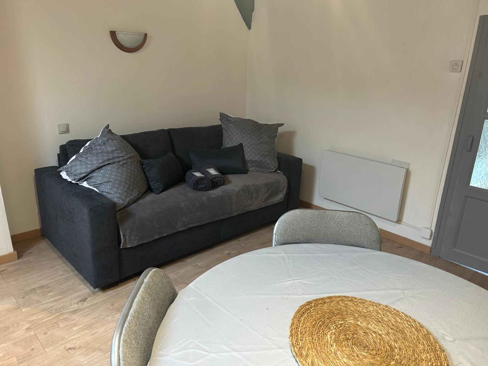 Апартаменты Au Bouquet Troyen - Wifi - Calme Et Tranquillite Труа Экстерьер фото